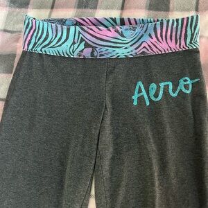 Y2K Aeropostale Gray Leggings with Pink and Blue Zebra Waistband